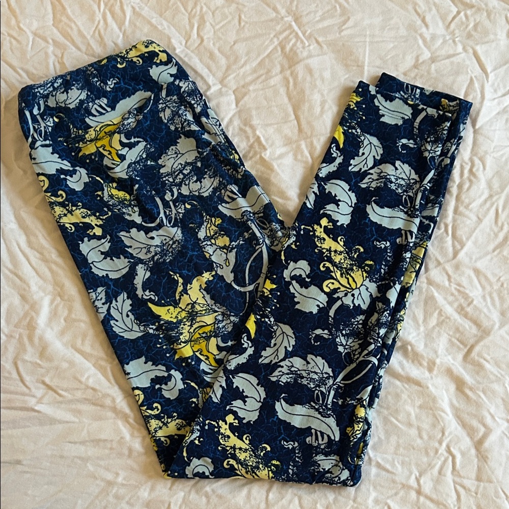 LuLaRoe Blue leaves and Yellow flowers Patterned Leggings
